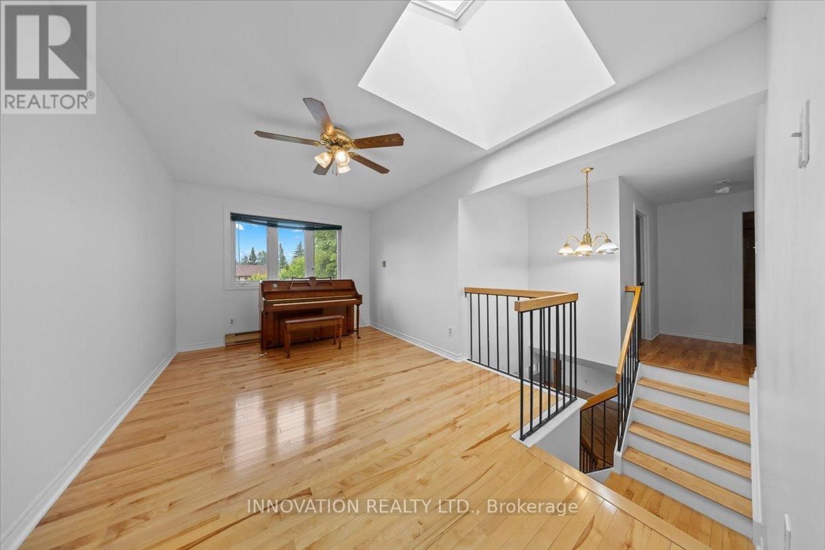 1553 MARCOUX DRIVE Image 17