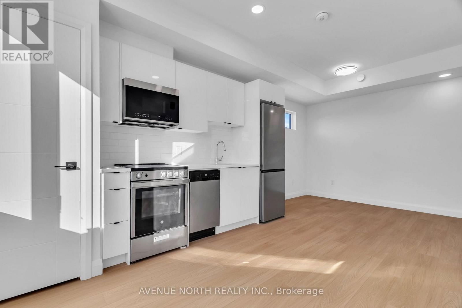101 - 368 TWEEDSMUIR AVENUE Image 2