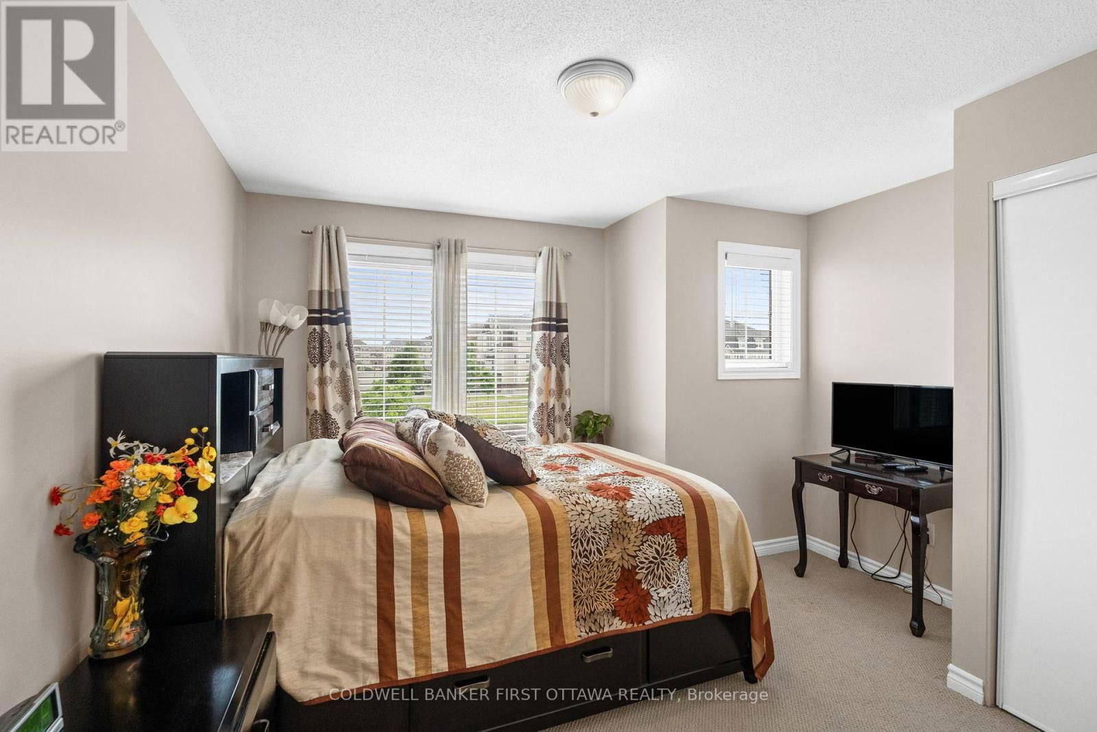 3627 CAMBRIAN ROAD Image 17