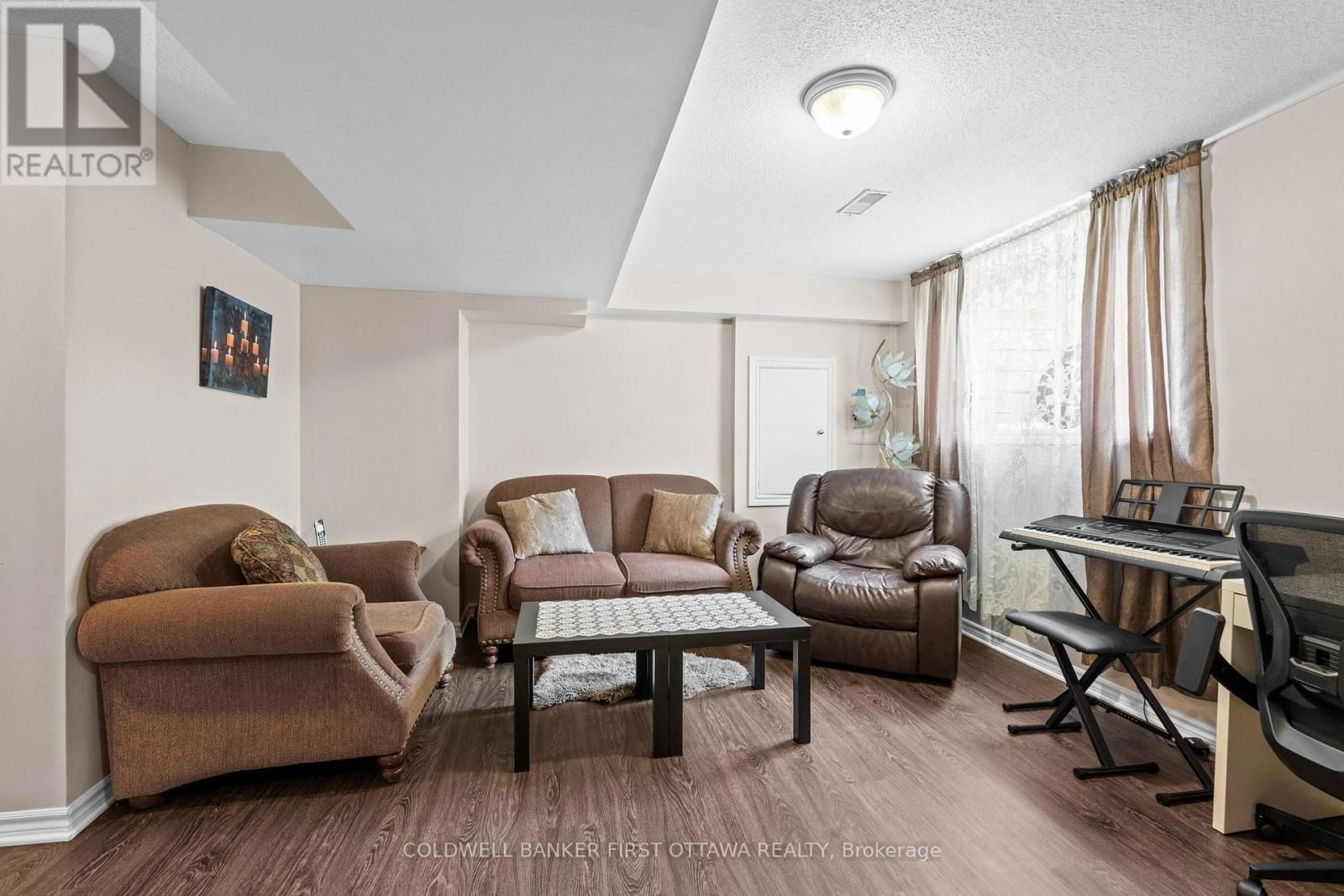 3627 CAMBRIAN ROAD Image 21