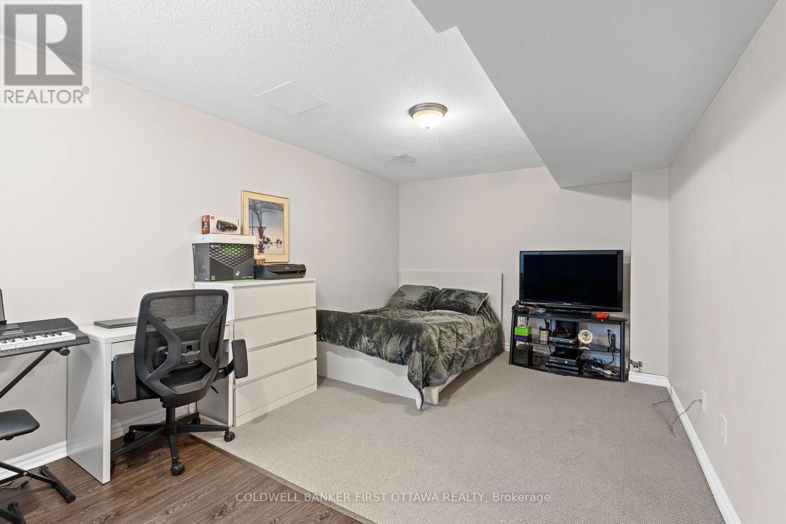 3627 CAMBRIAN ROAD Image 22