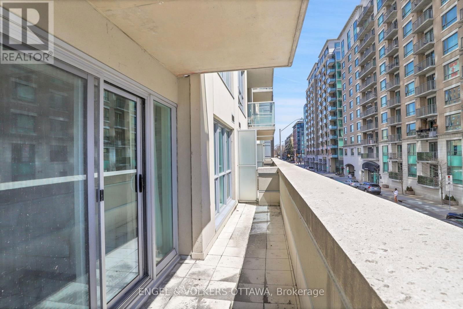 202 - 195 BESSERER STREET Image 22