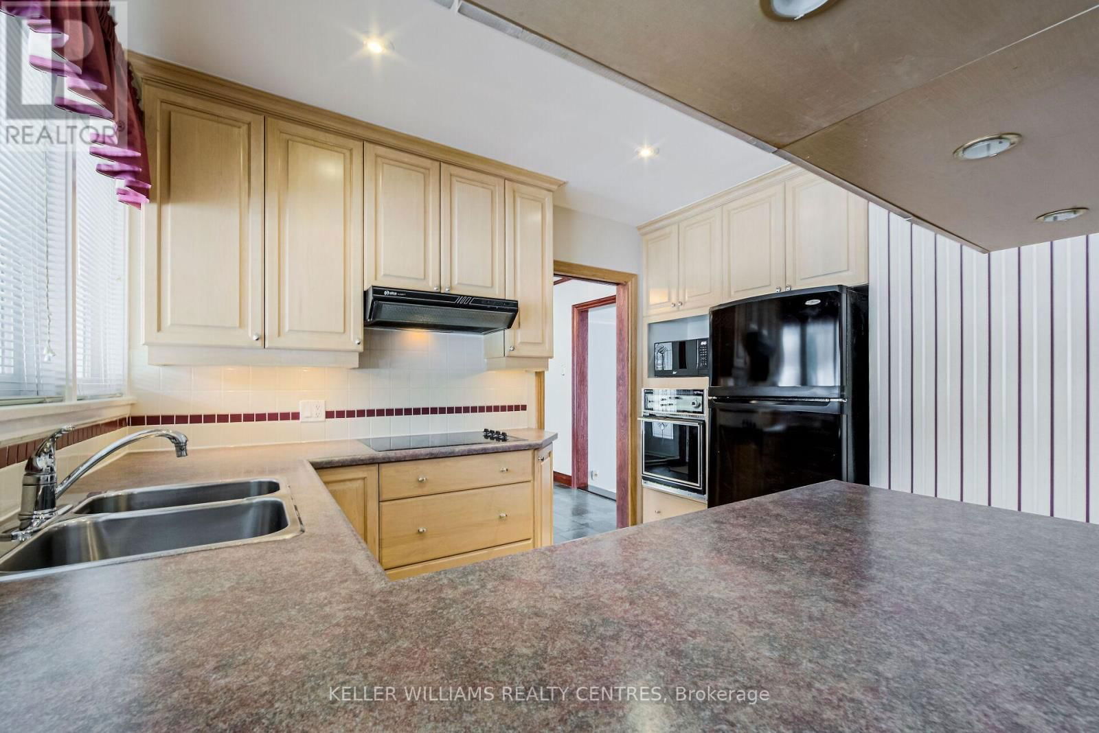 9 WOOD DALE DRIVE Image 15