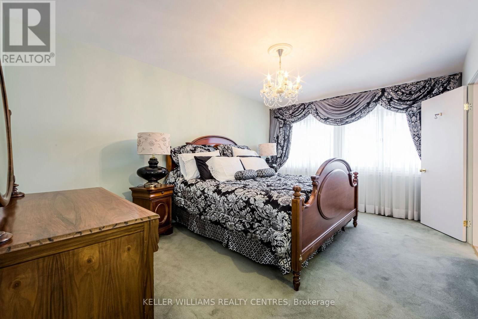 9 WOOD DALE DRIVE Image 22
