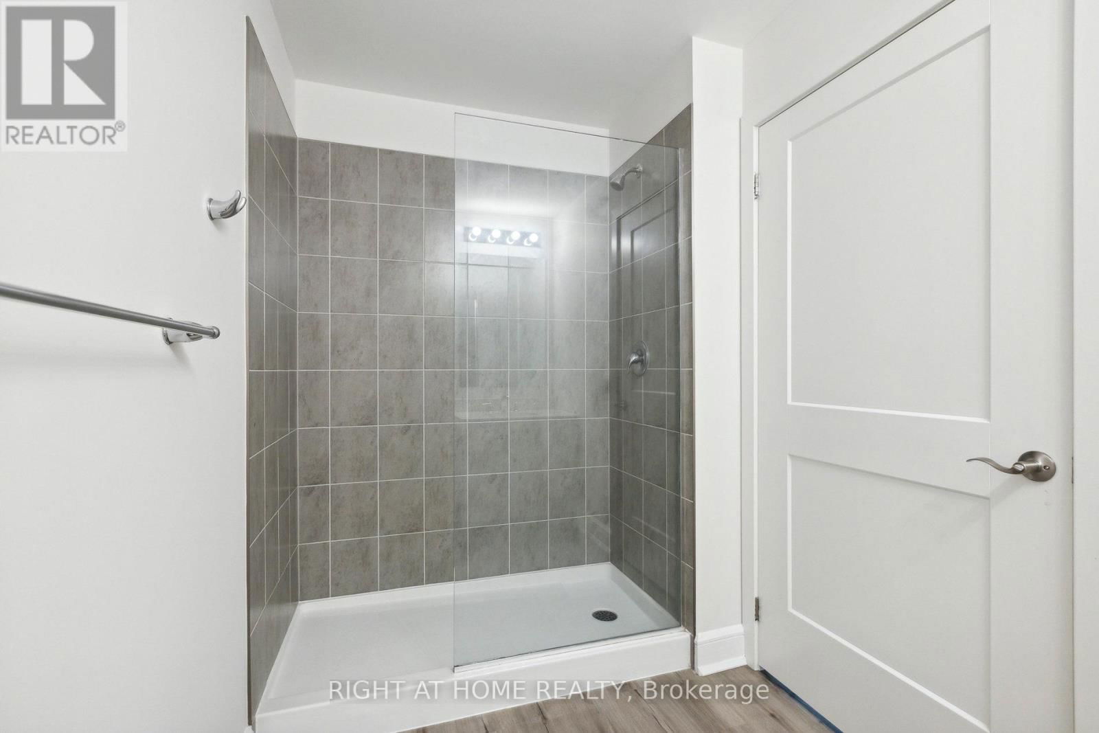 608 - 243 NORTHFIELD DRIVE EAST Image 17