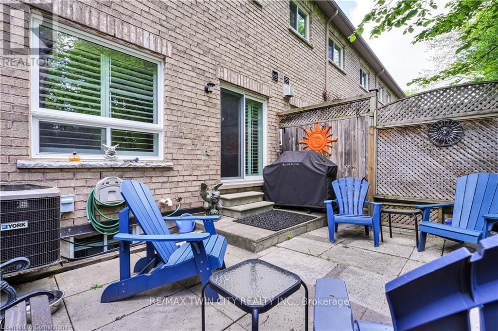 45 - 110 HIGHLAND ROAD EAST Image 32