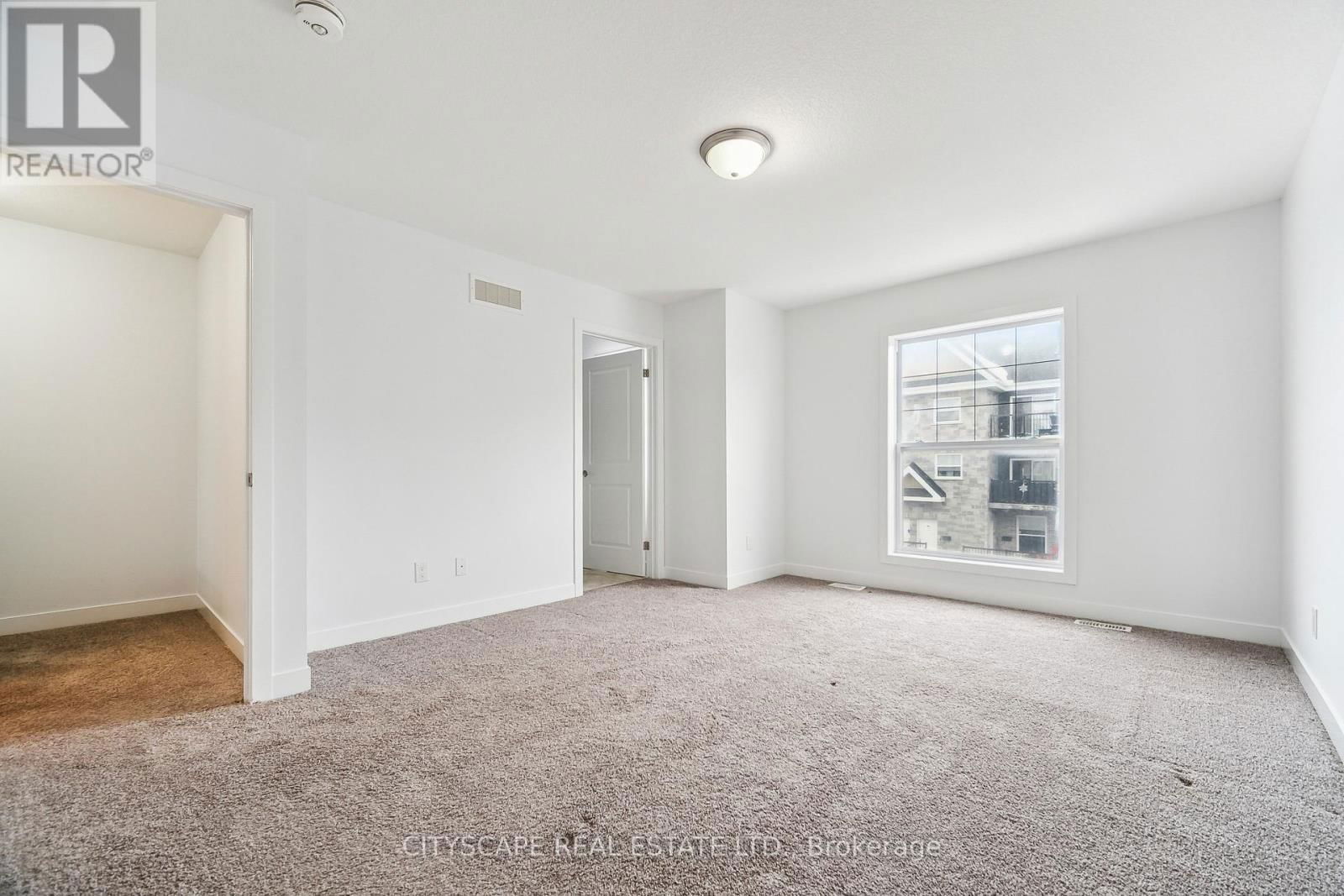 B3 - 439 ATHLONE AVENUE EAST Image 17