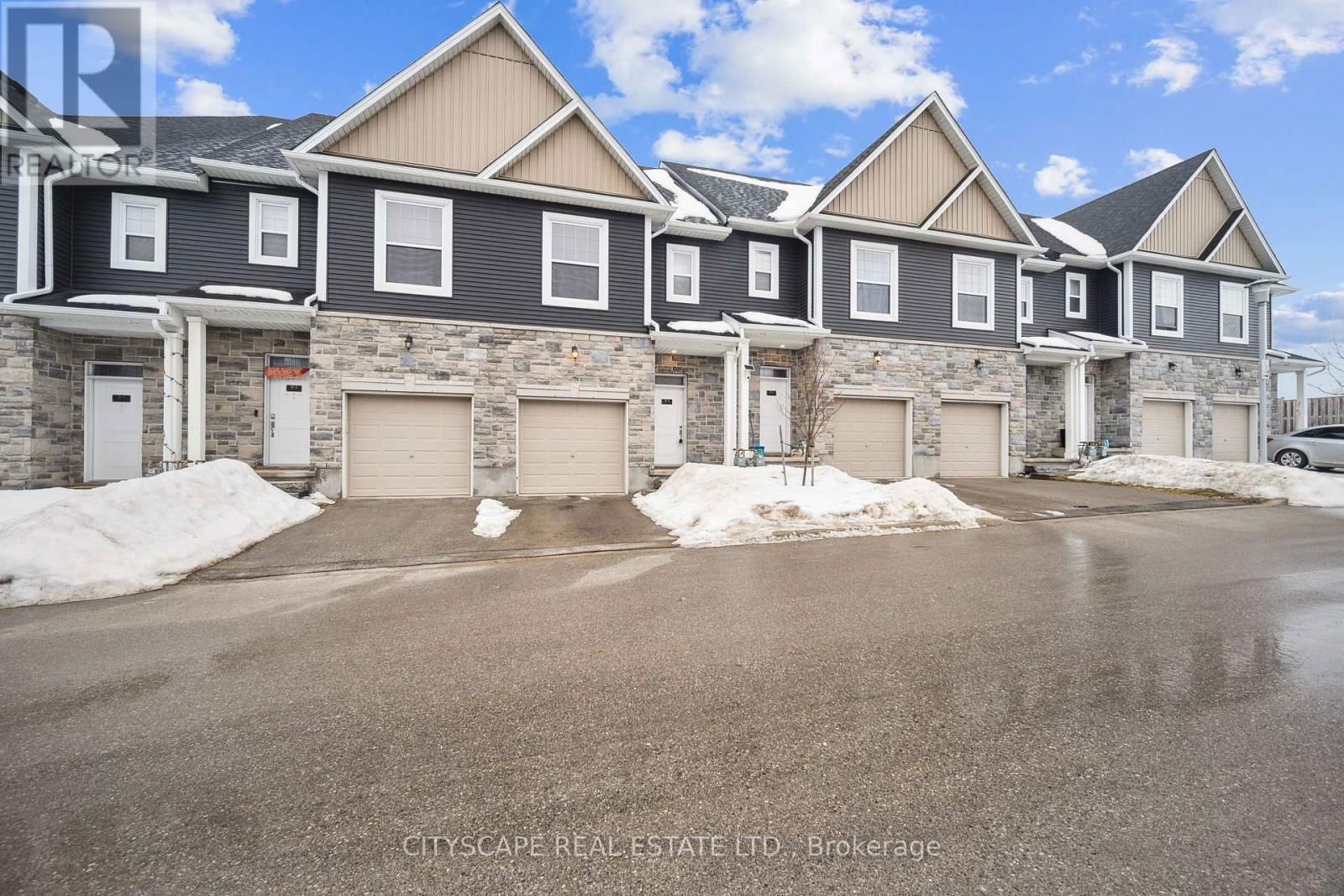 B3 - 439 ATHLONE AVENUE EAST Image 2