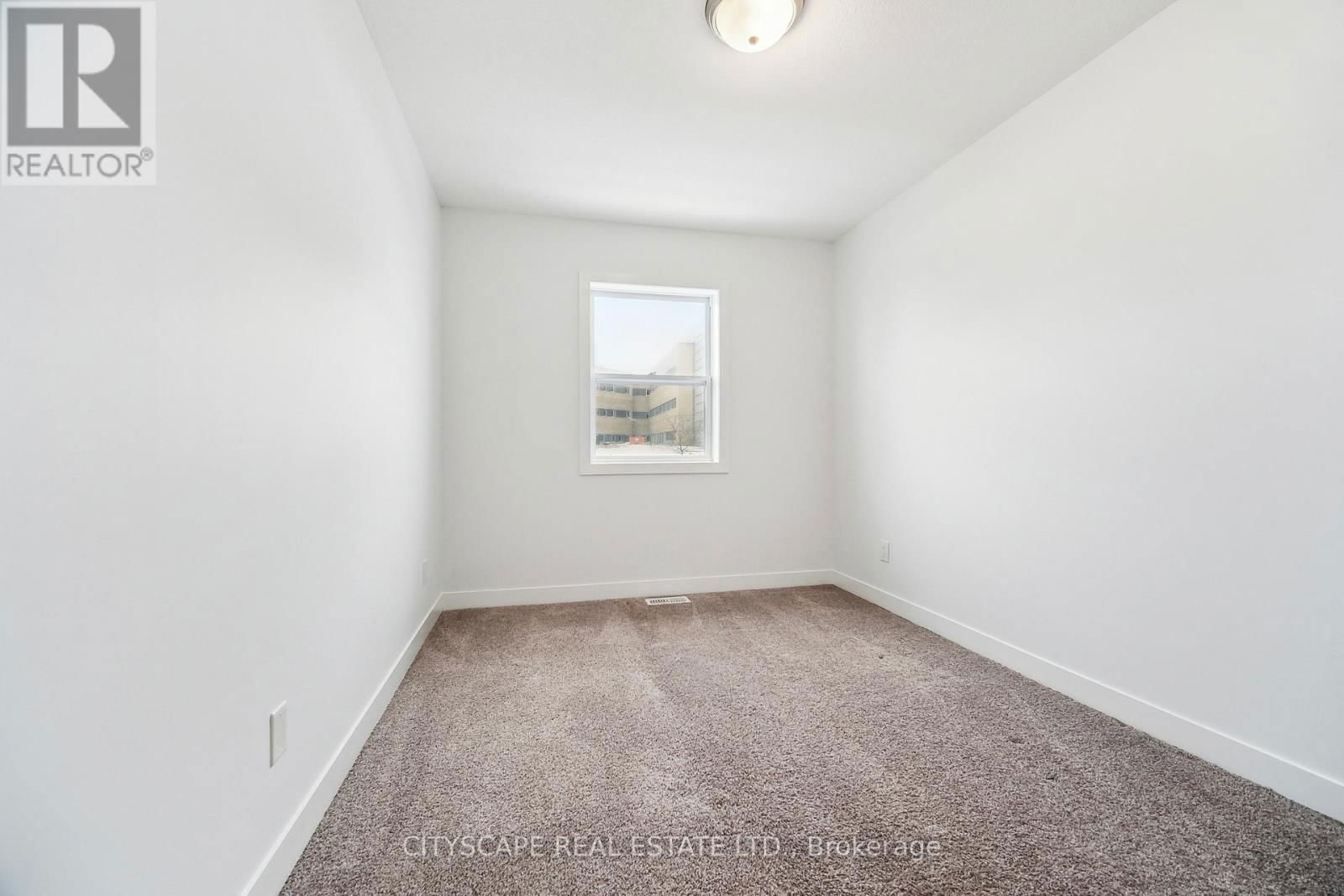 B3 - 439 ATHLONE AVENUE EAST Image 20