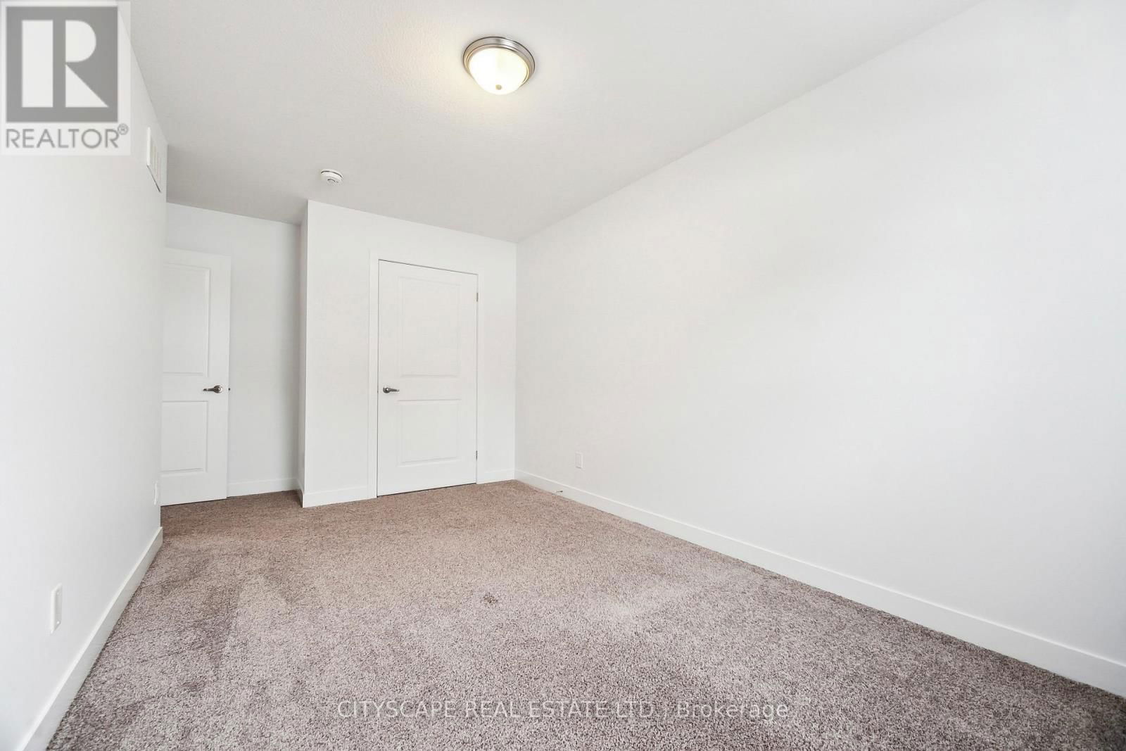 B3 - 439 ATHLONE AVENUE EAST Image 22
