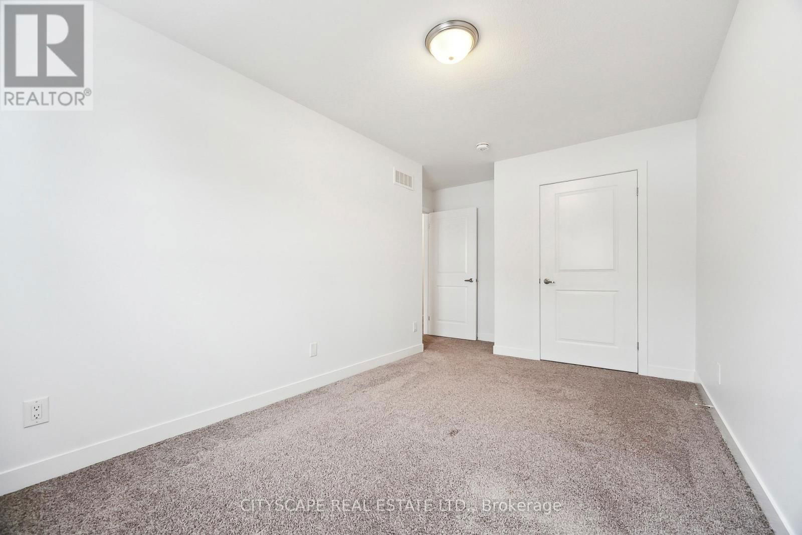 B3 - 439 ATHLONE AVENUE EAST Image 24