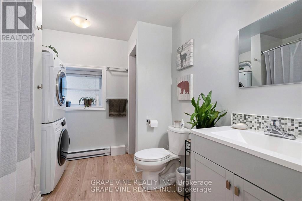261 ELGIN STREET WEST Image 15