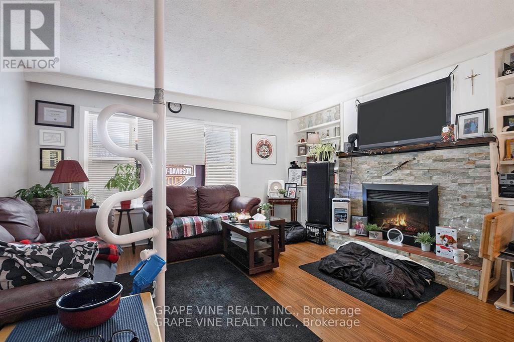 261 ELGIN STREET WEST Image 19