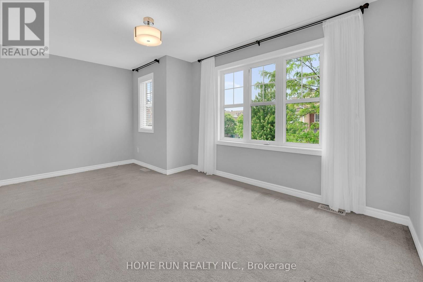 335 GALLANTRY WAY Image 32