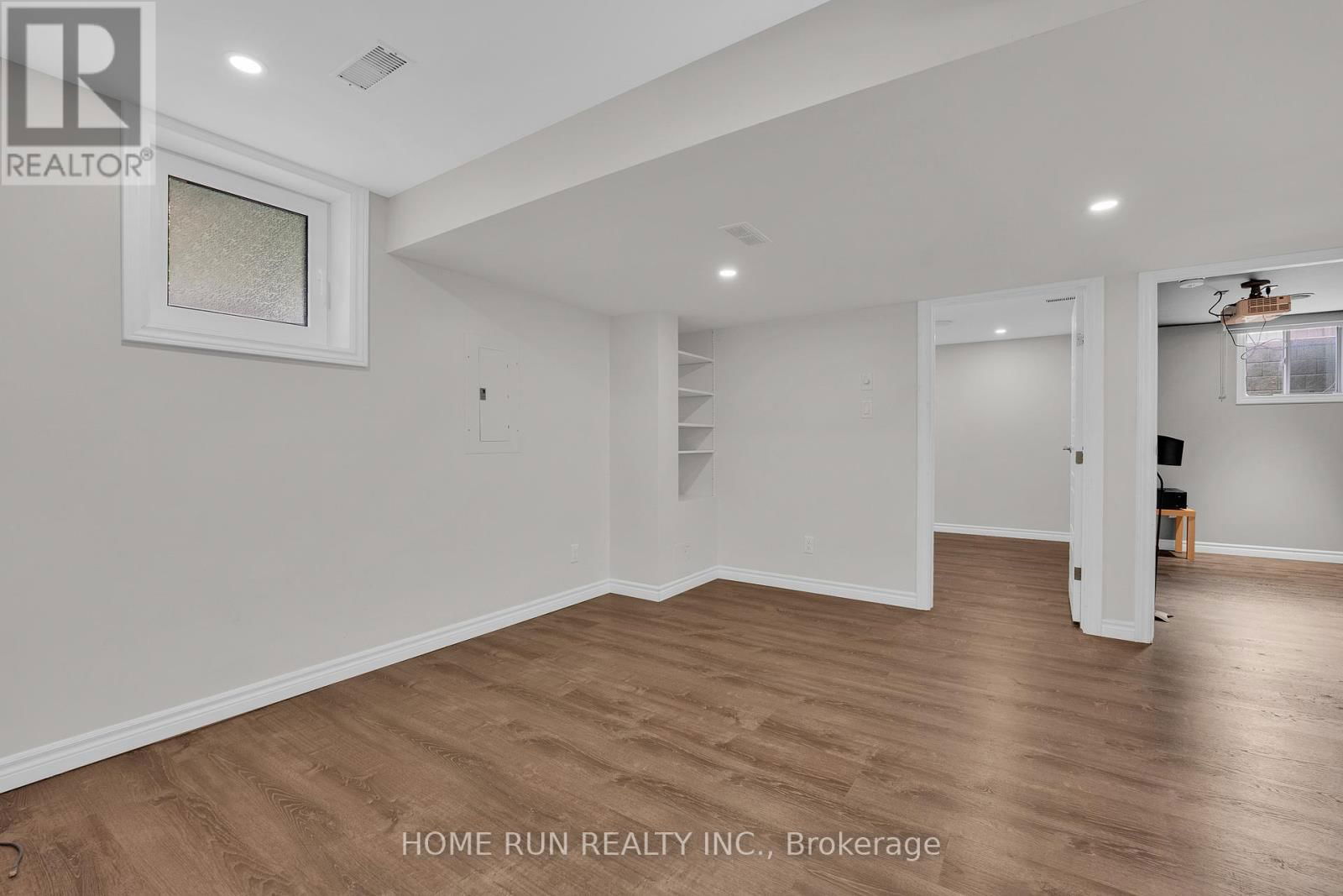 335 GALLANTRY WAY Image 40