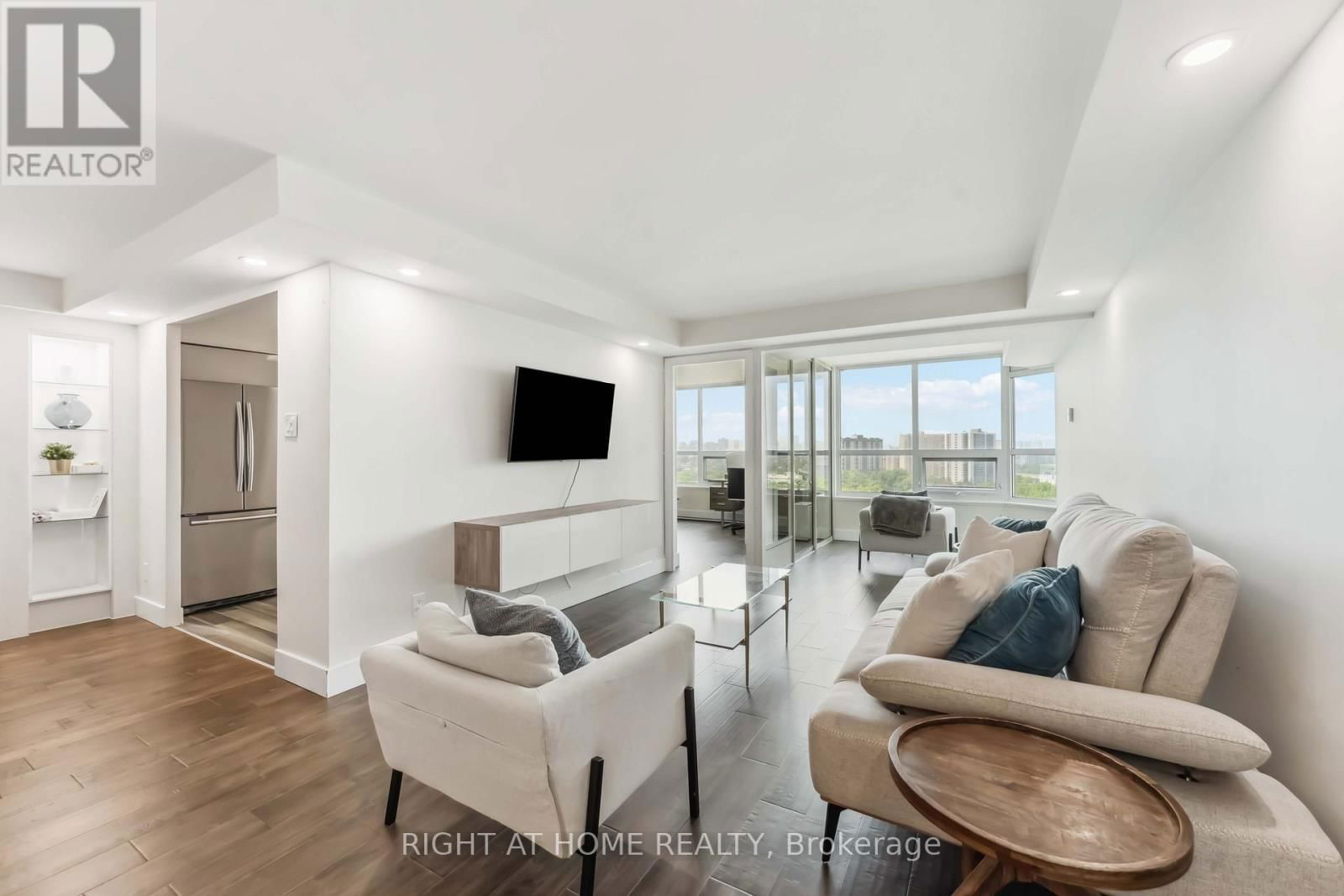 1608 - 1500 RIVERSIDE DRIVE Image 11