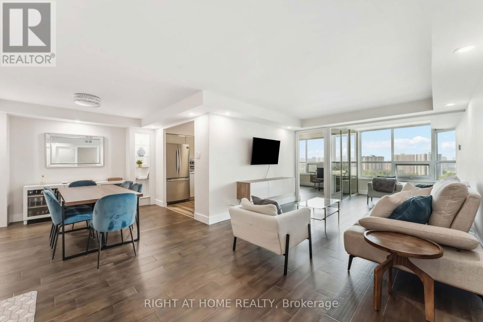 1608 - 1500 RIVERSIDE DRIVE Image 16