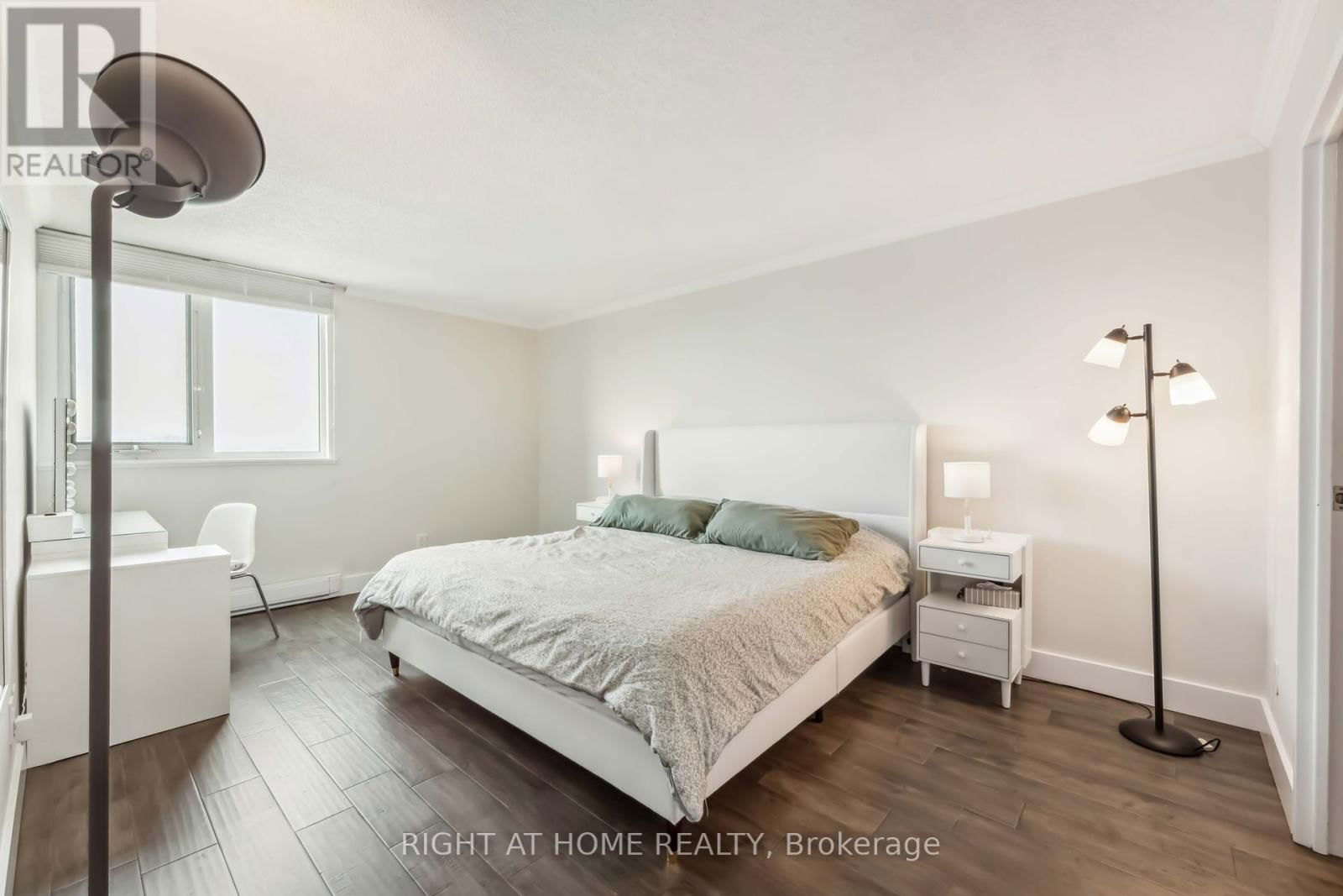1608 - 1500 RIVERSIDE DRIVE Image 23