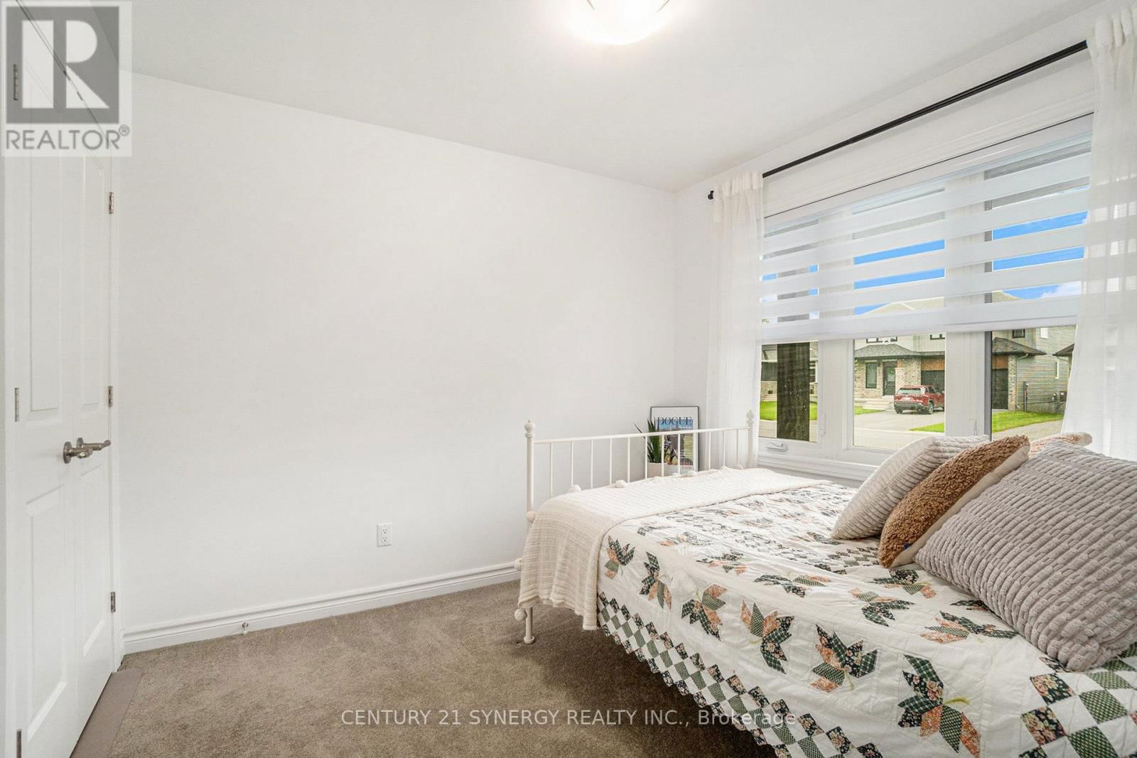 110 SEABERT DRIVE Image 15