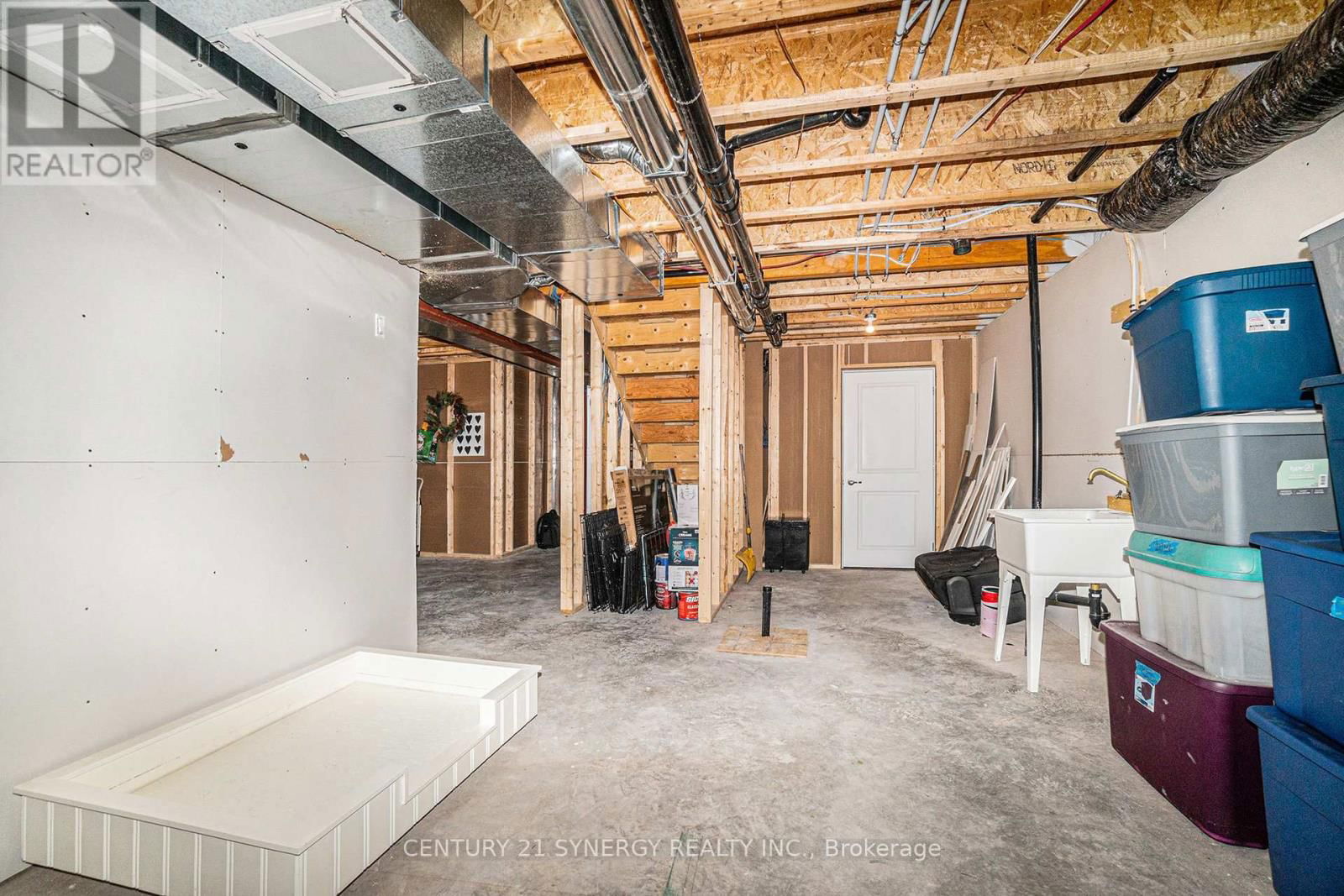 110 SEABERT DRIVE Image 23