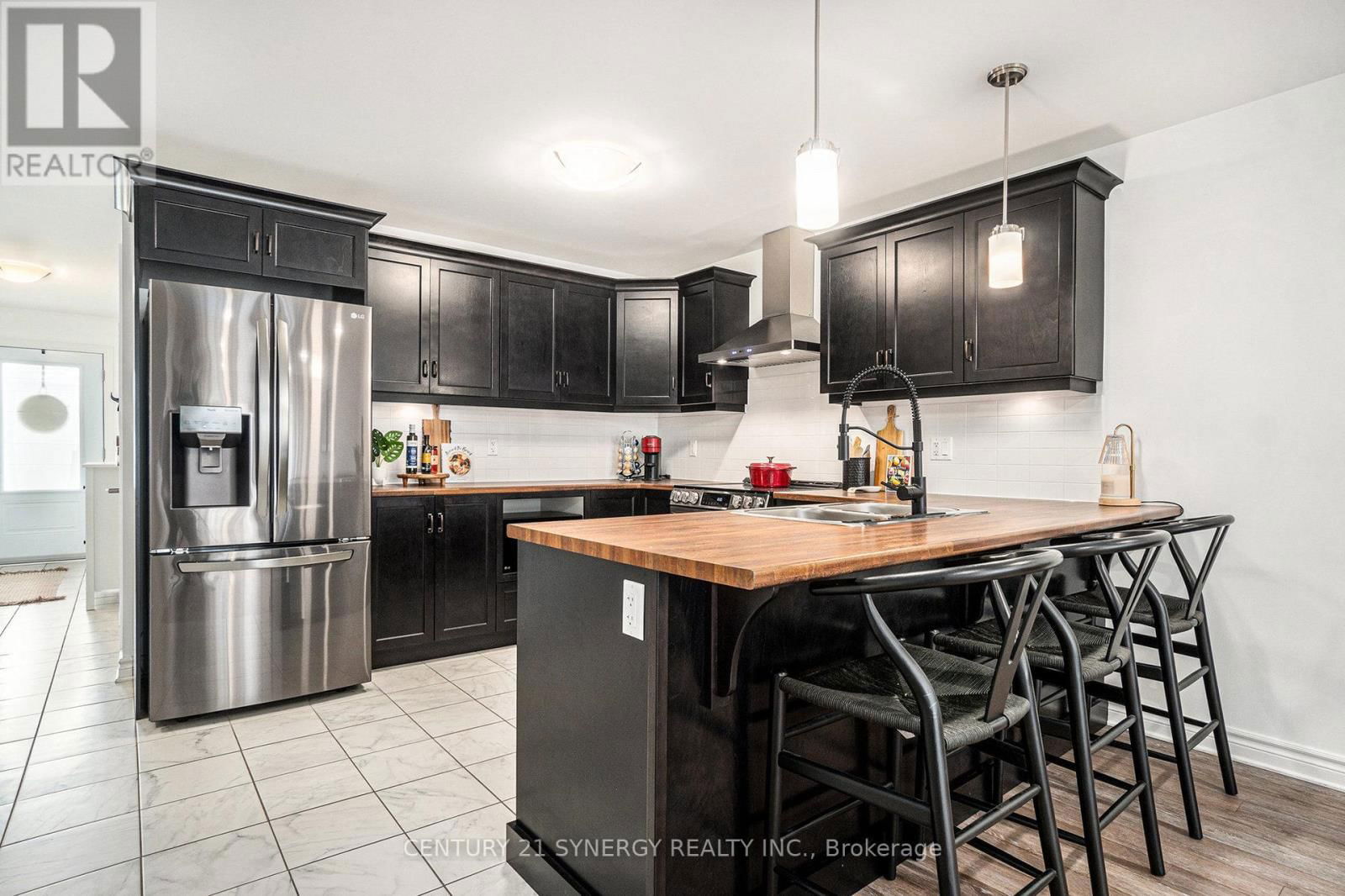 110 SEABERT DRIVE Image 8