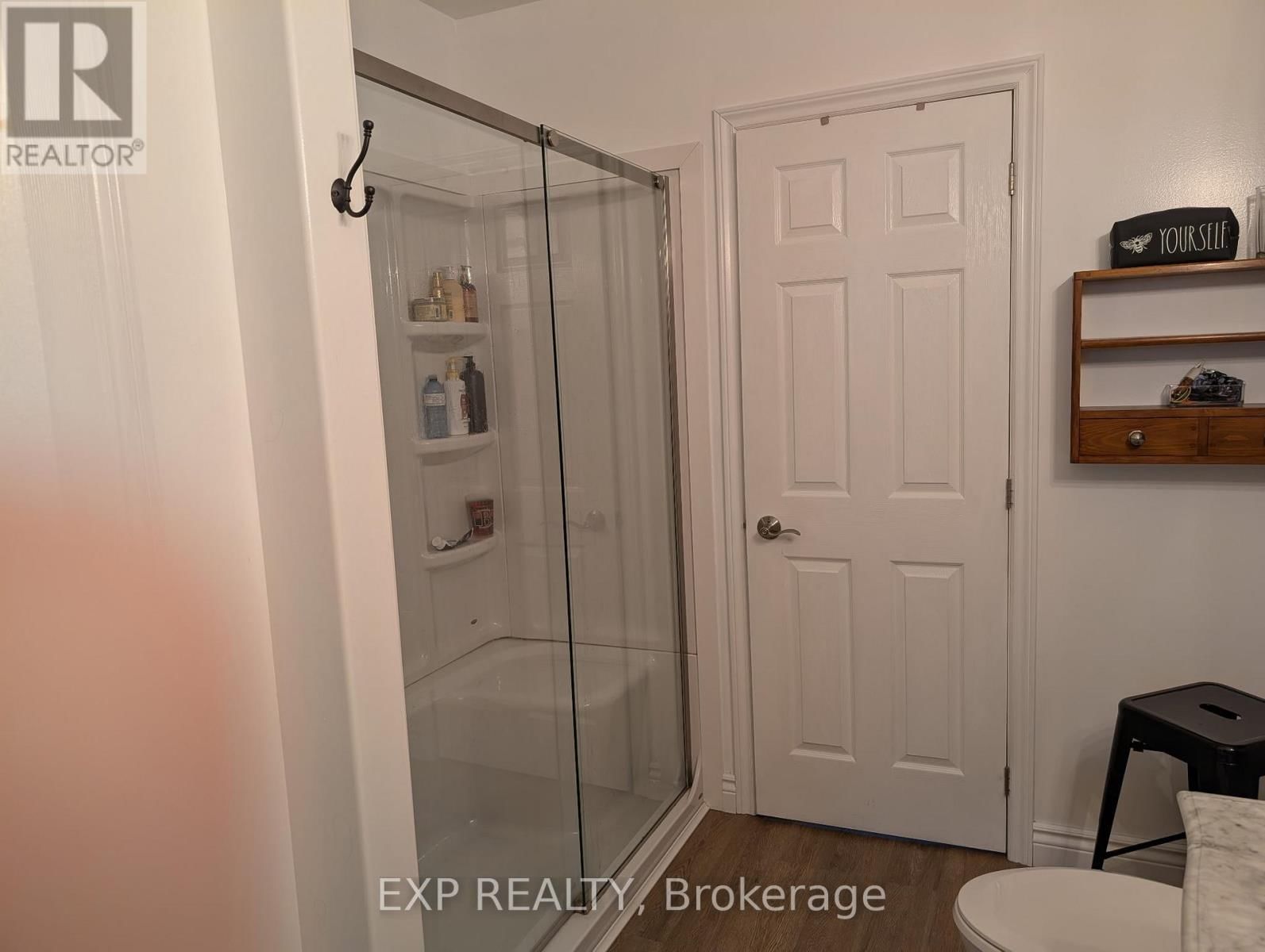 83 ESSEX DRIVE NORTH Image 30