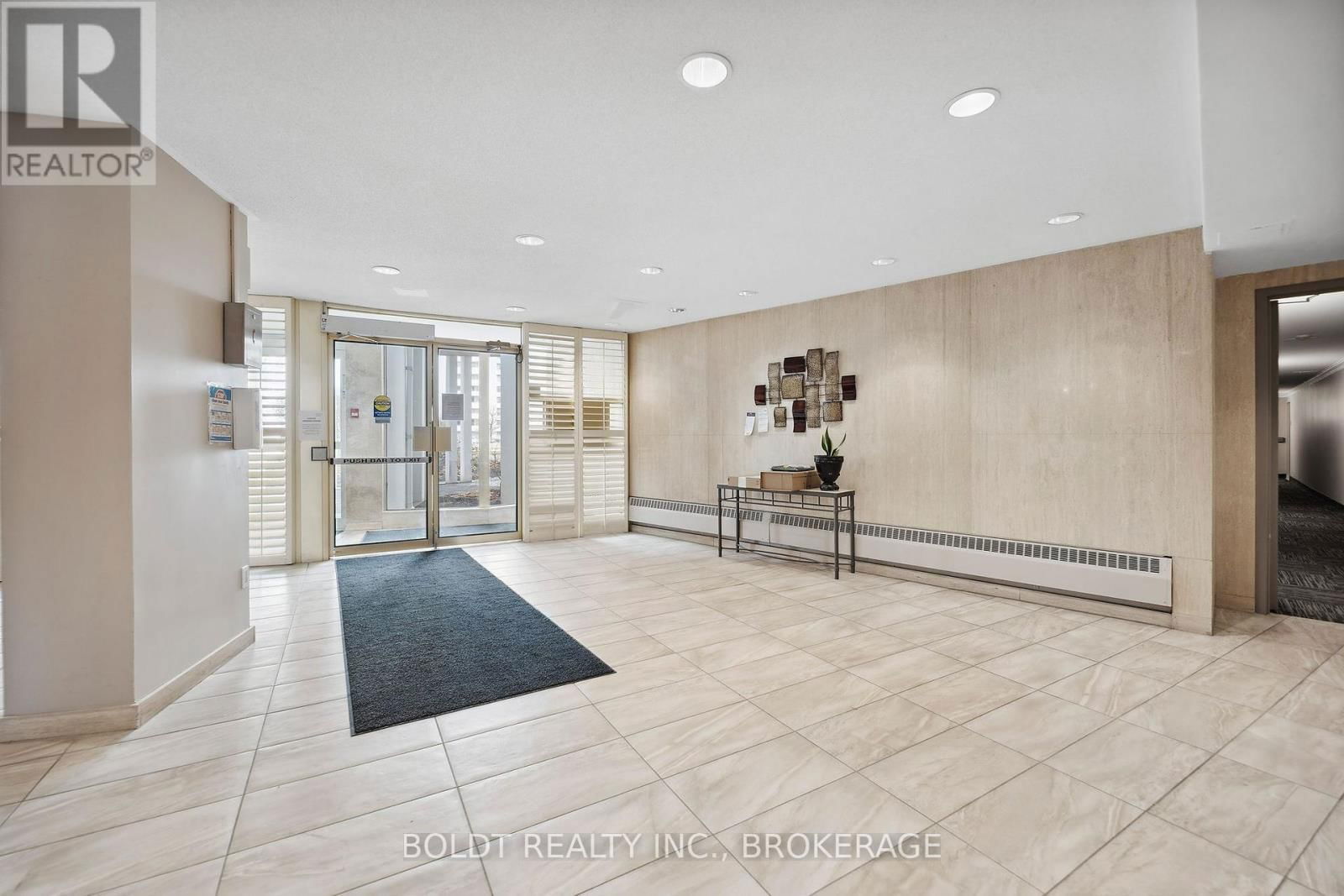 902 - 35 TOWERING HEIGHTS BOULEVARD Image 32