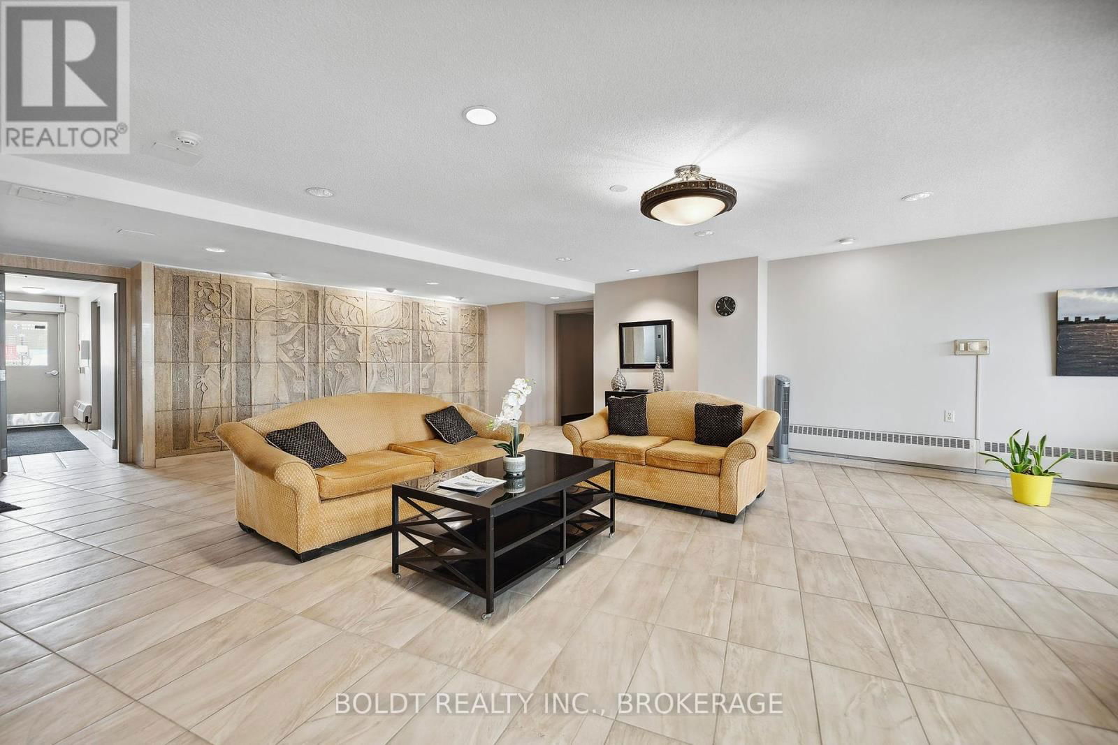 902 - 35 TOWERING HEIGHTS BOULEVARD Image 33
