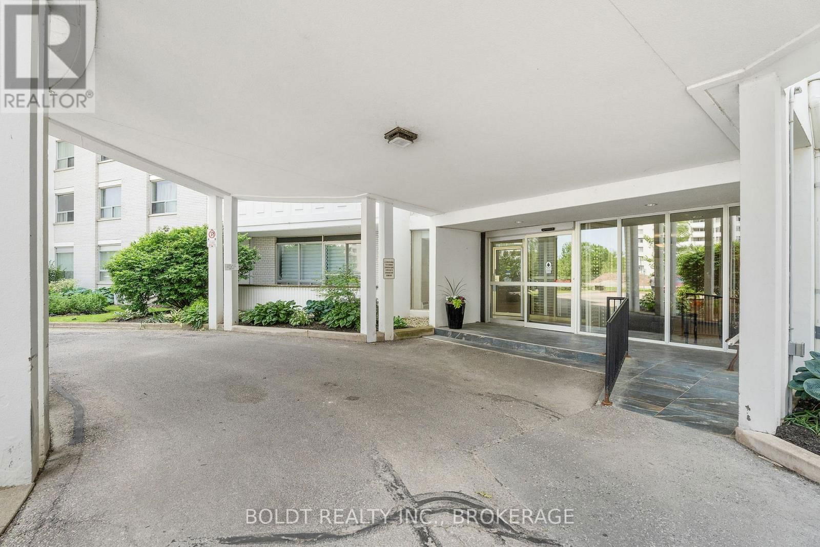 902 - 35 TOWERING HEIGHTS BOULEVARD Image 37
