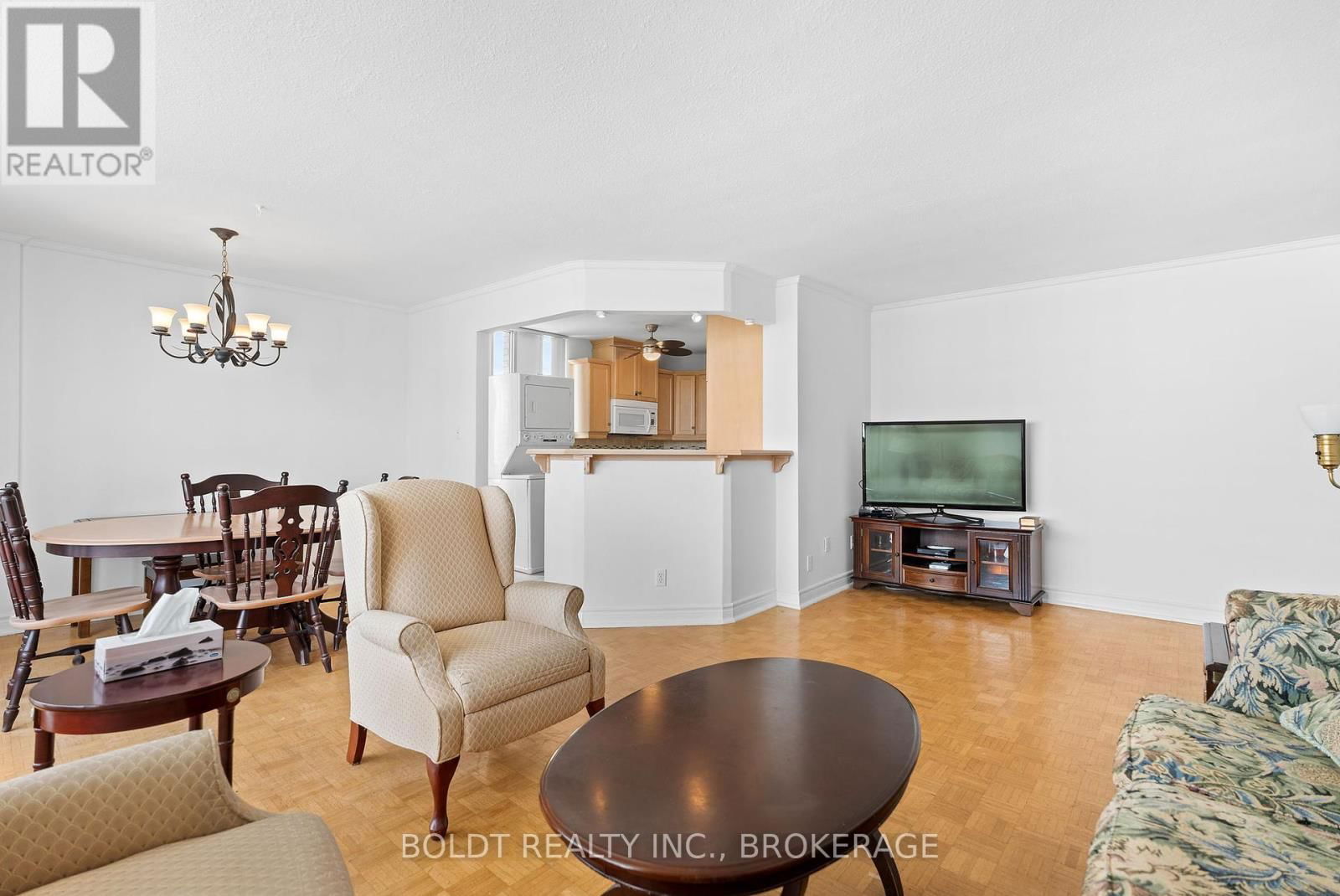 902 - 35 TOWERING HEIGHTS BOULEVARD Image 7