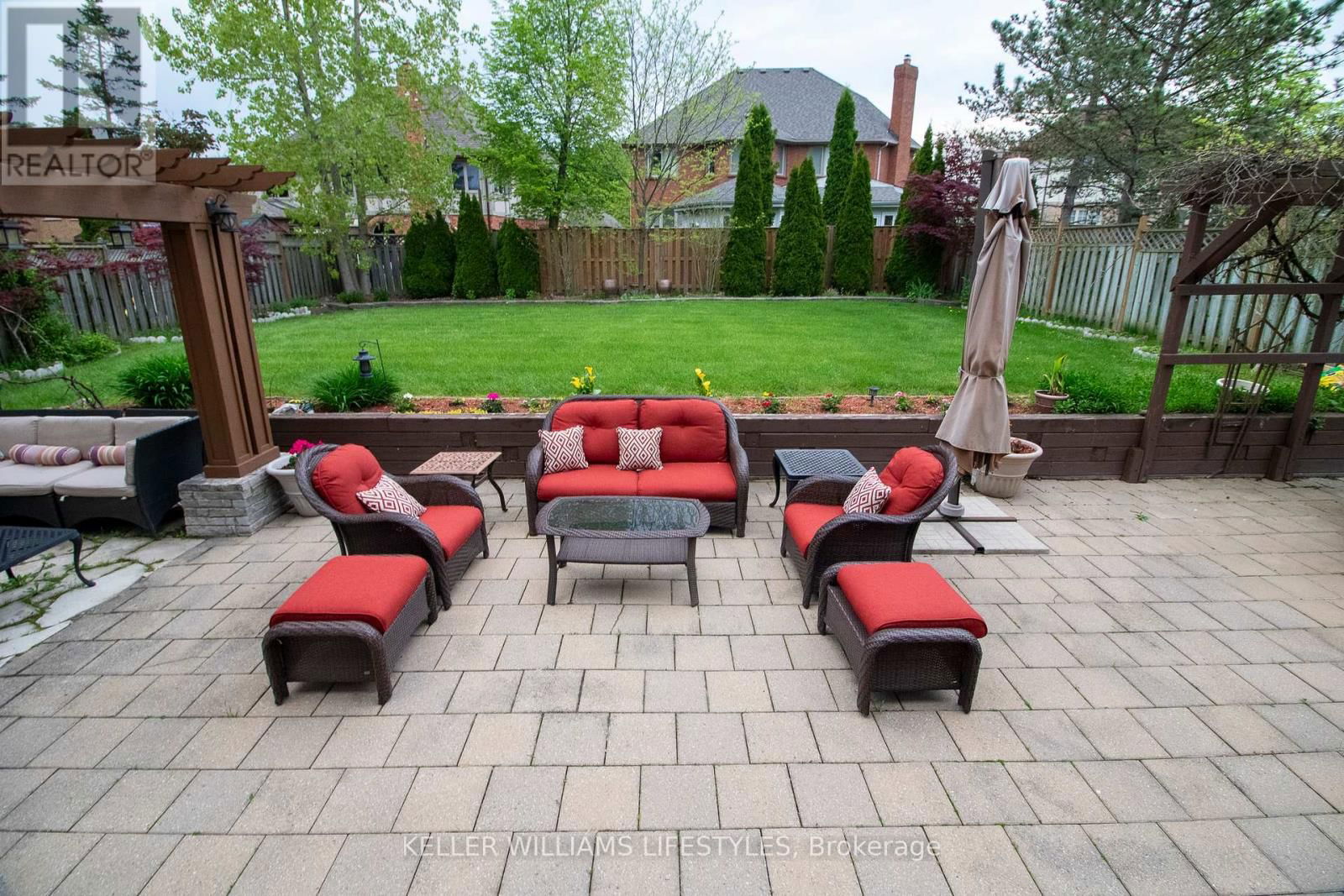 206 AMBLESIDE DRIVE Image 44