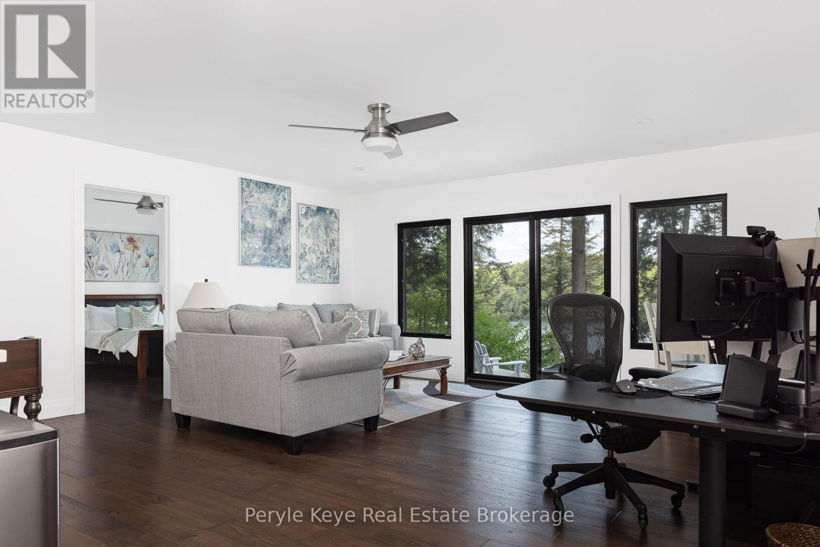 86 CLAREN CRESCENT Image 36
