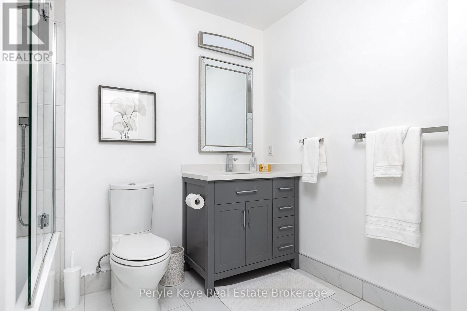 86 CLAREN CRESCENT Image 40