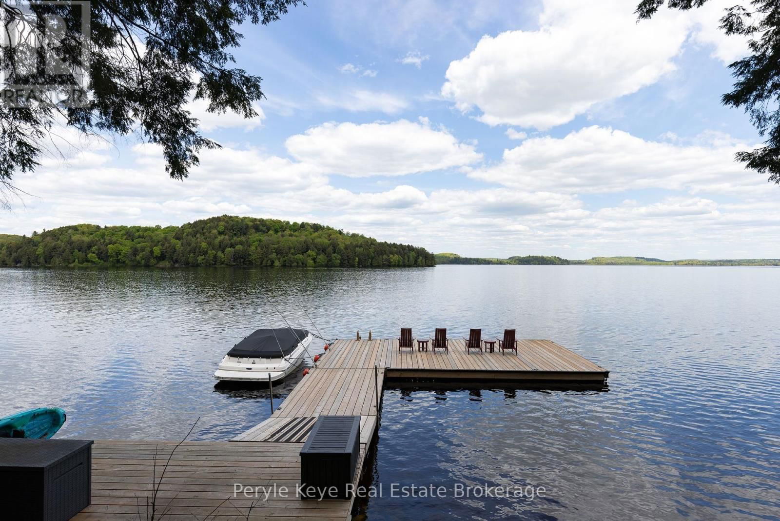 86 CLAREN CRESCENT Image 43