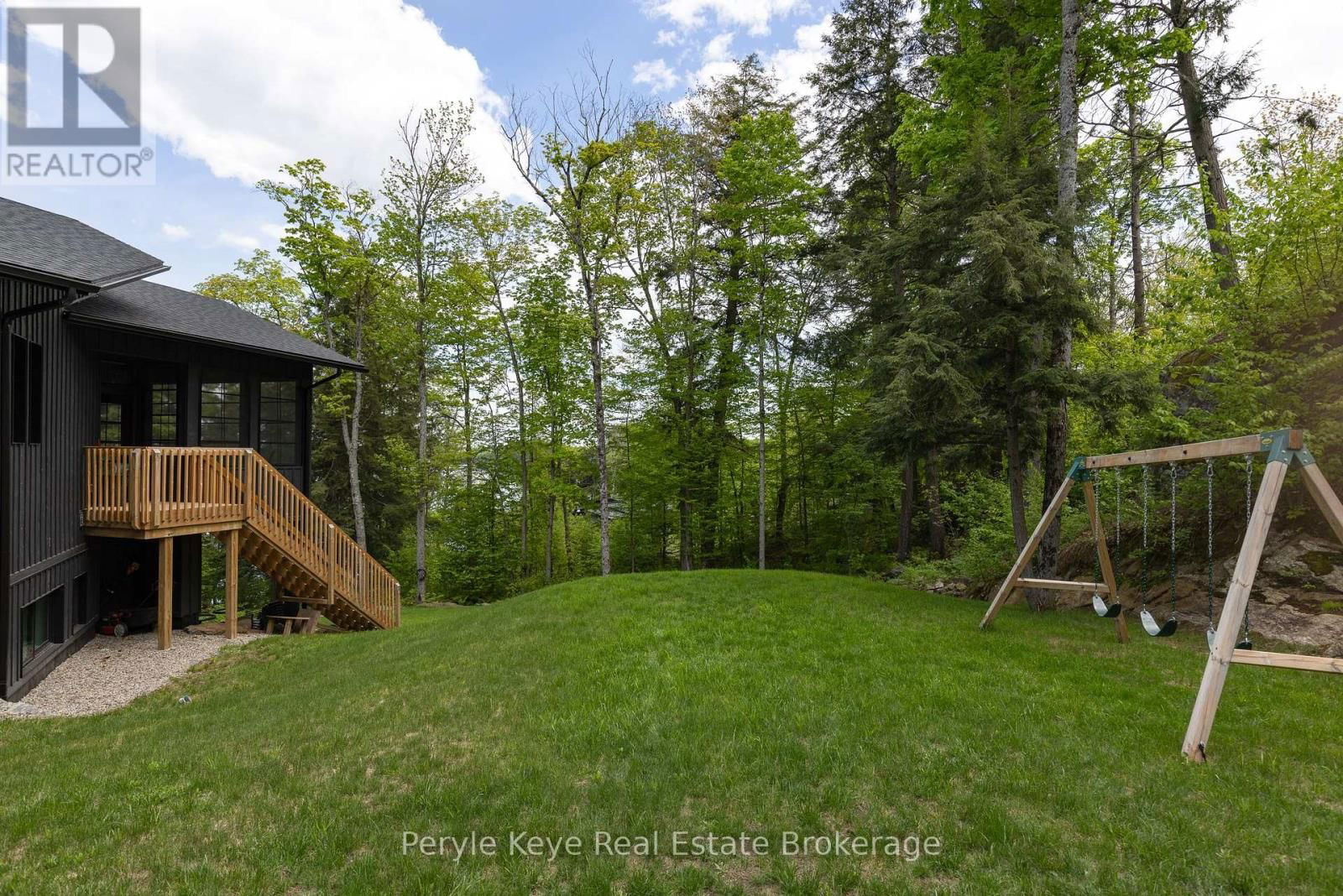 86 CLAREN CRESCENT Image 47
