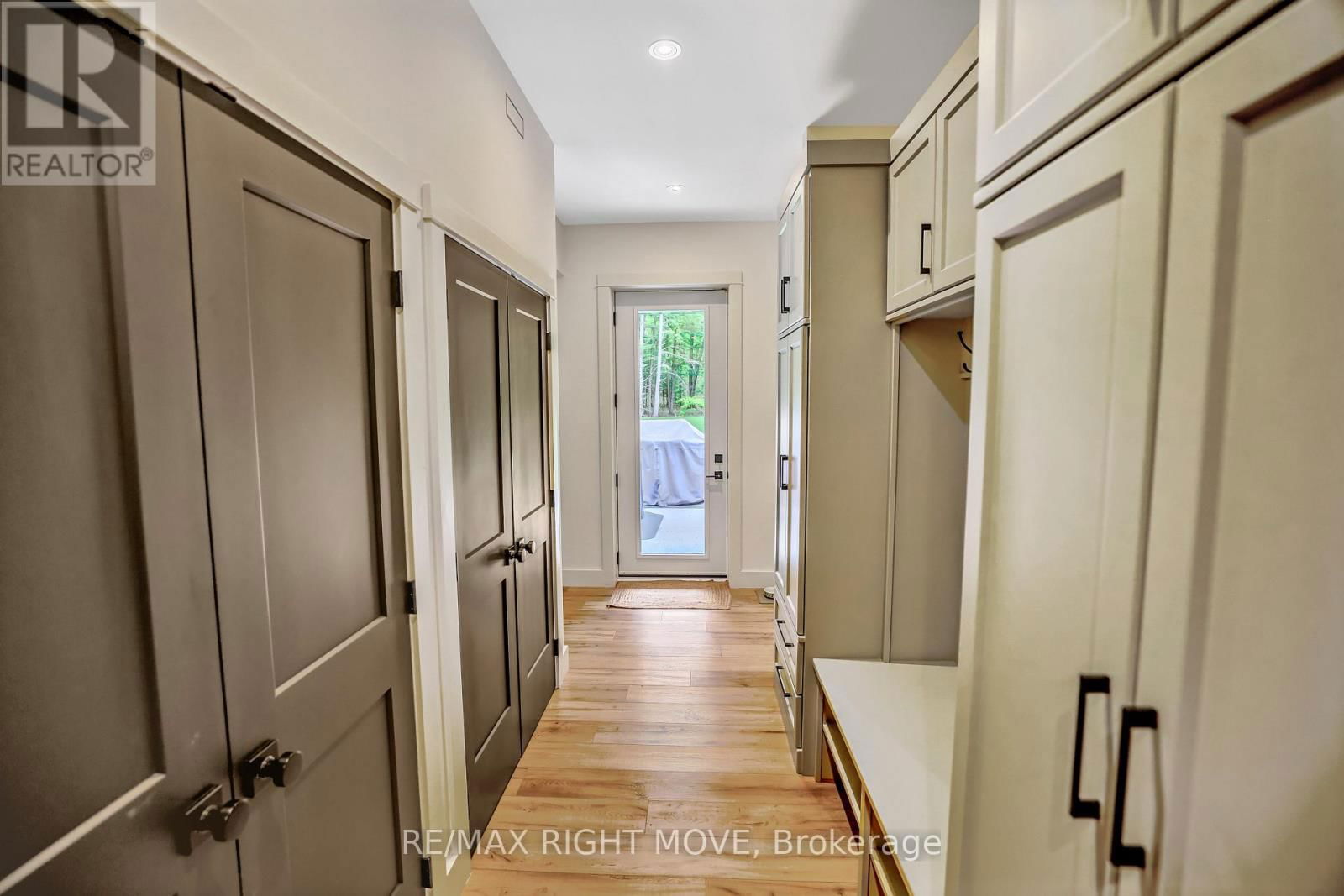 1025 DAVIS DRIVE Image 11