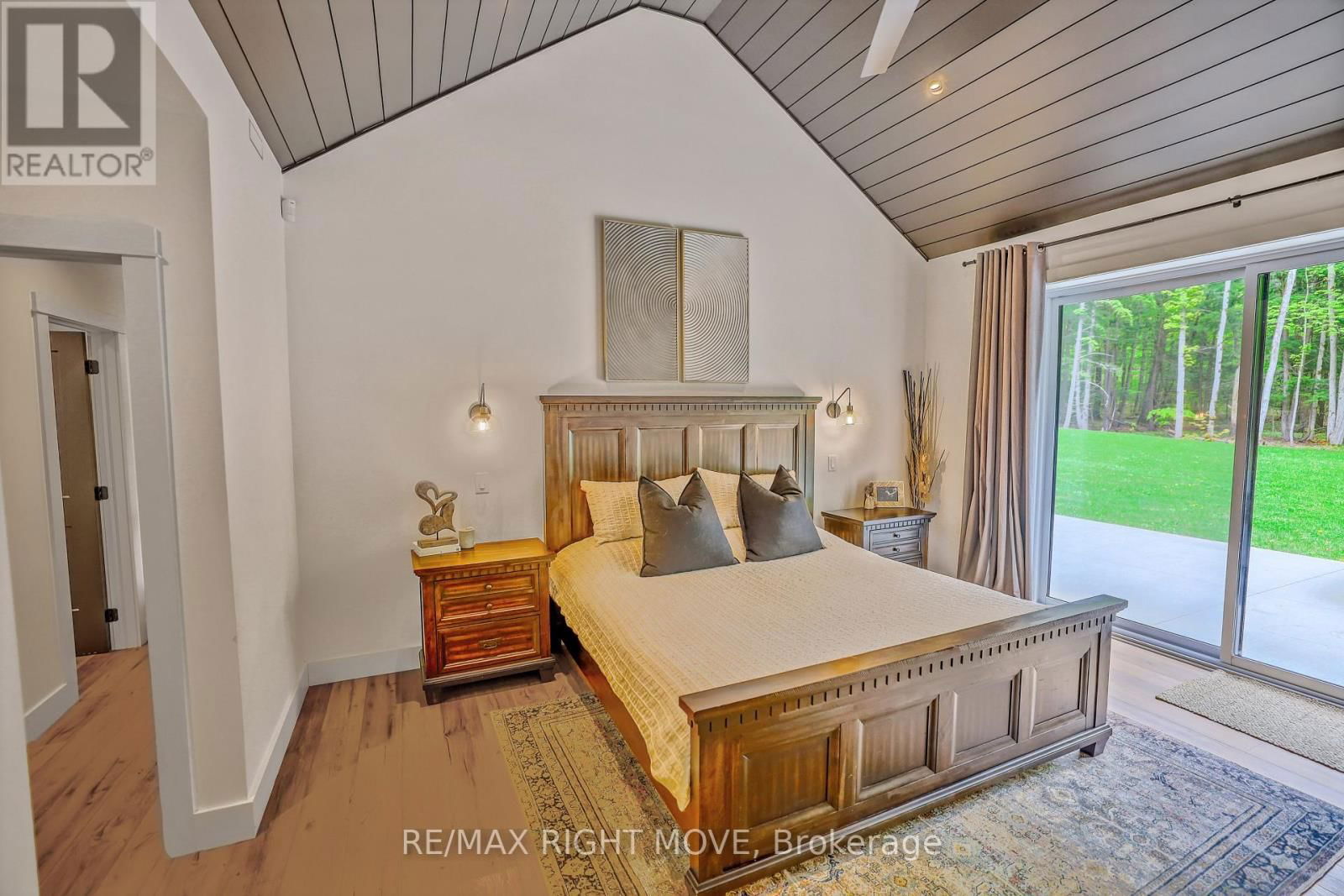 1025 DAVIS DRIVE Image 14