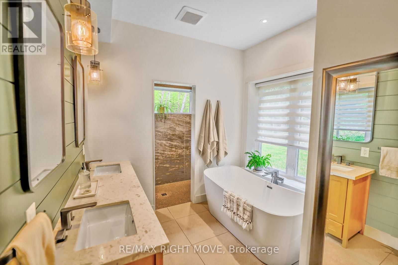1025 DAVIS DRIVE Image 15