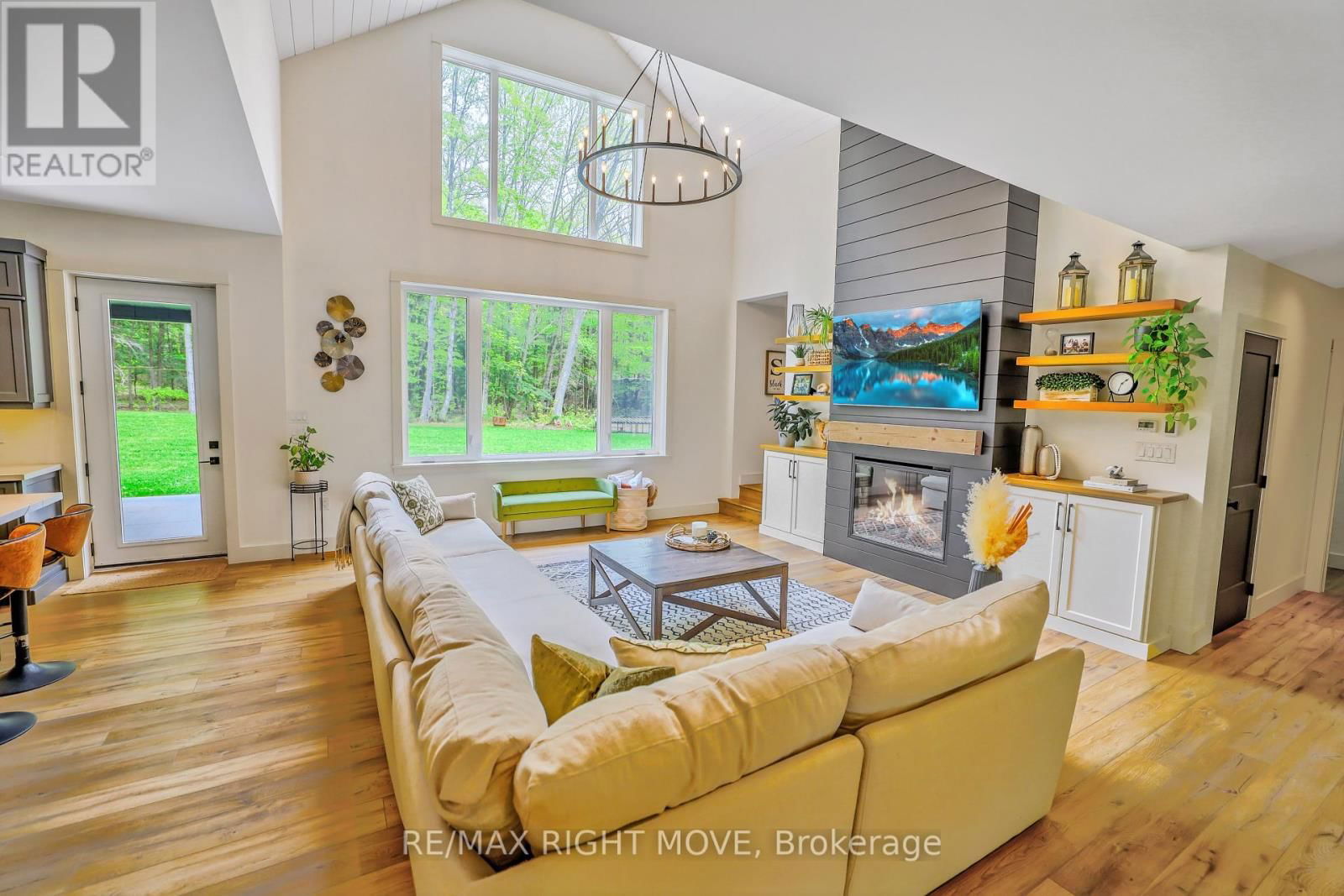 1025 DAVIS DRIVE Image 5