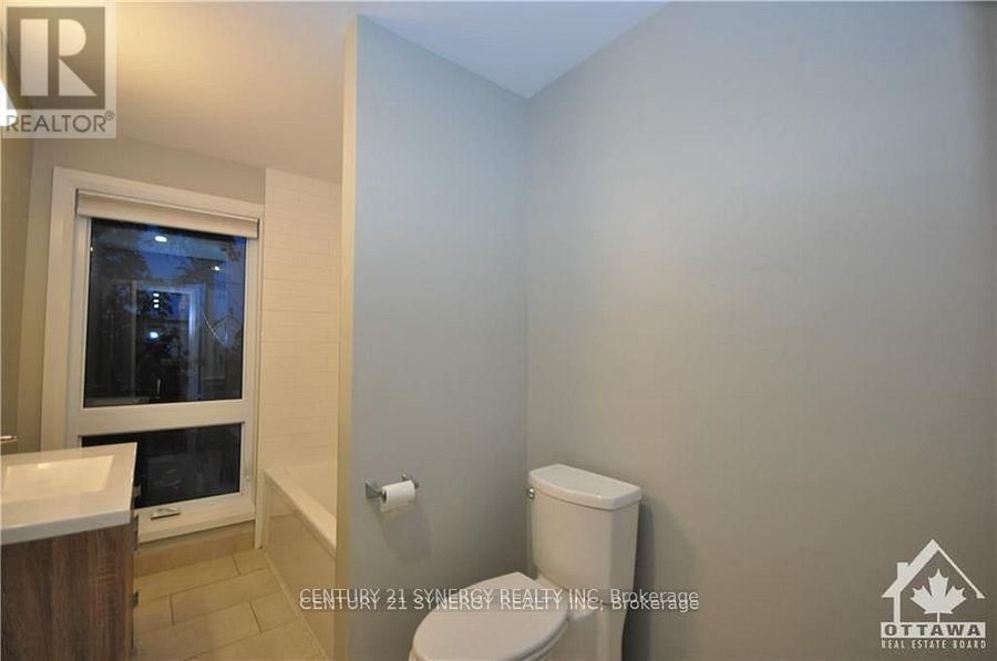 2 - 571 MCLEOD STREET Image 18