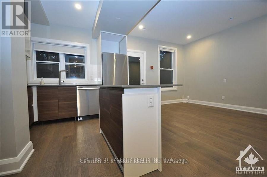 2 - 571 MCLEOD STREET Image 2