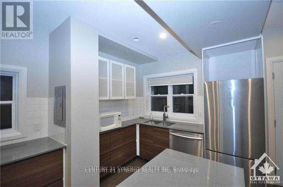 2 - 571 MCLEOD STREET Image 3