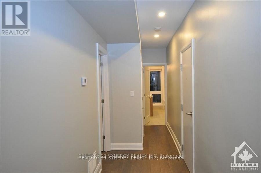 2 - 571 MCLEOD STREET Image 9