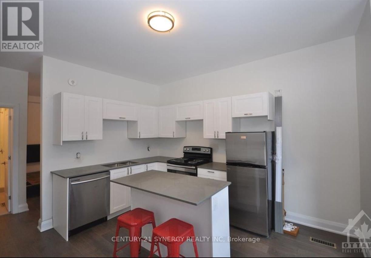1A - 571 MCLEOD STREET Image 3
