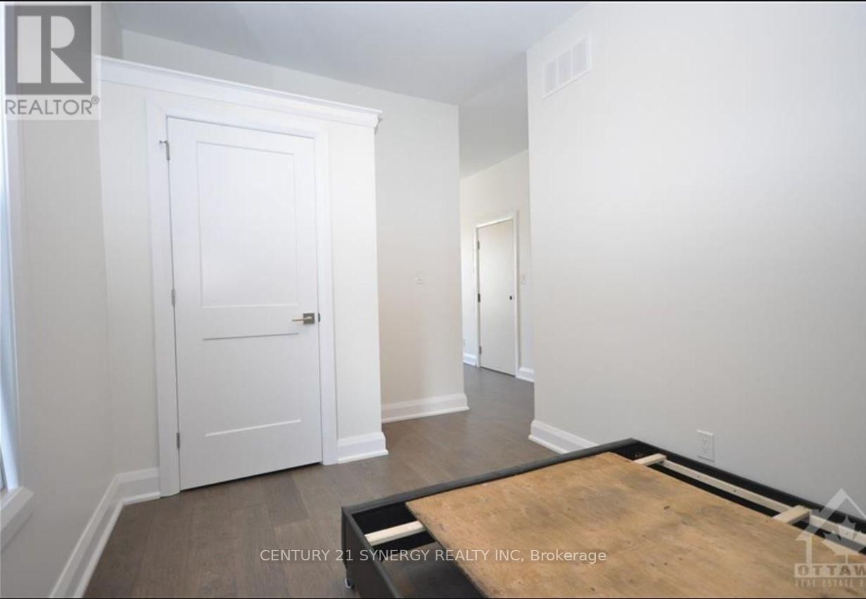 1A - 571 MCLEOD STREET Image 7