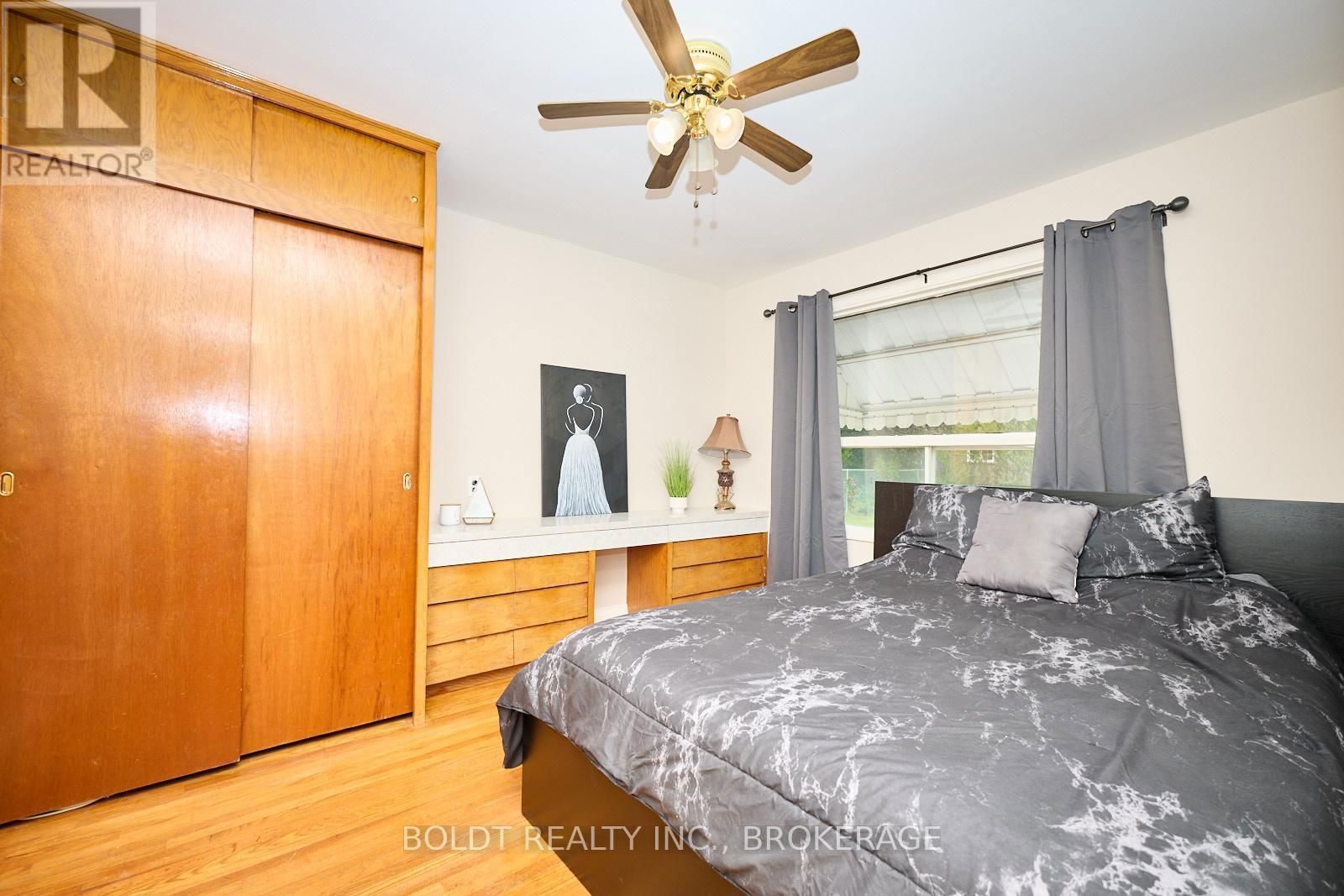 130 GADSBY AVENUE Image 14