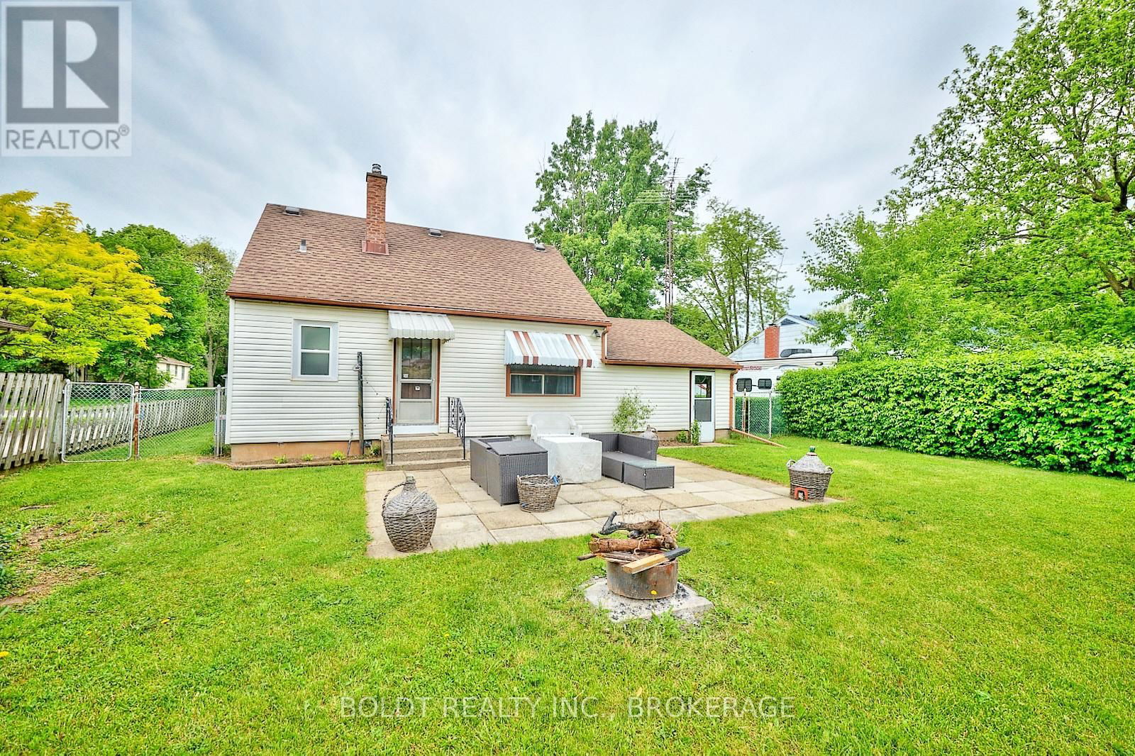 130 GADSBY AVENUE Image 24