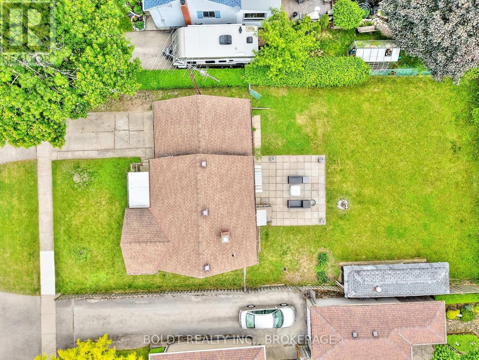 130 GADSBY AVENUE Image 28