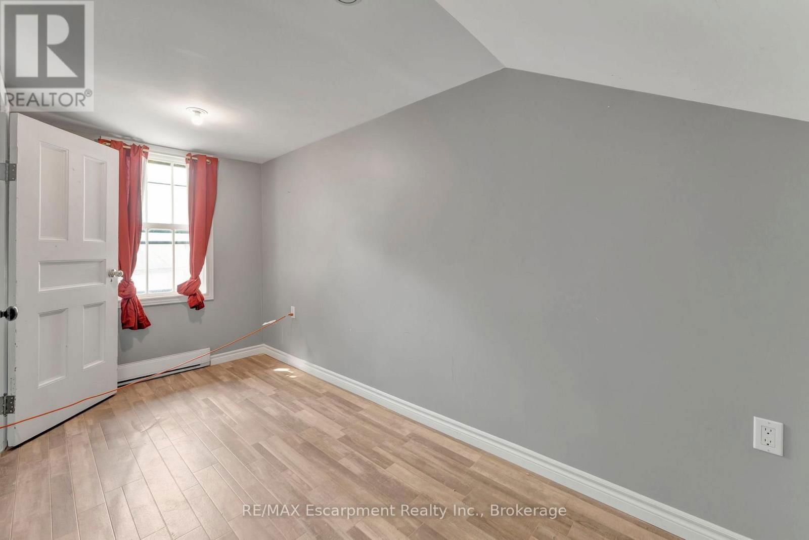 306 ST. PATRICK STREET WEST Image 38