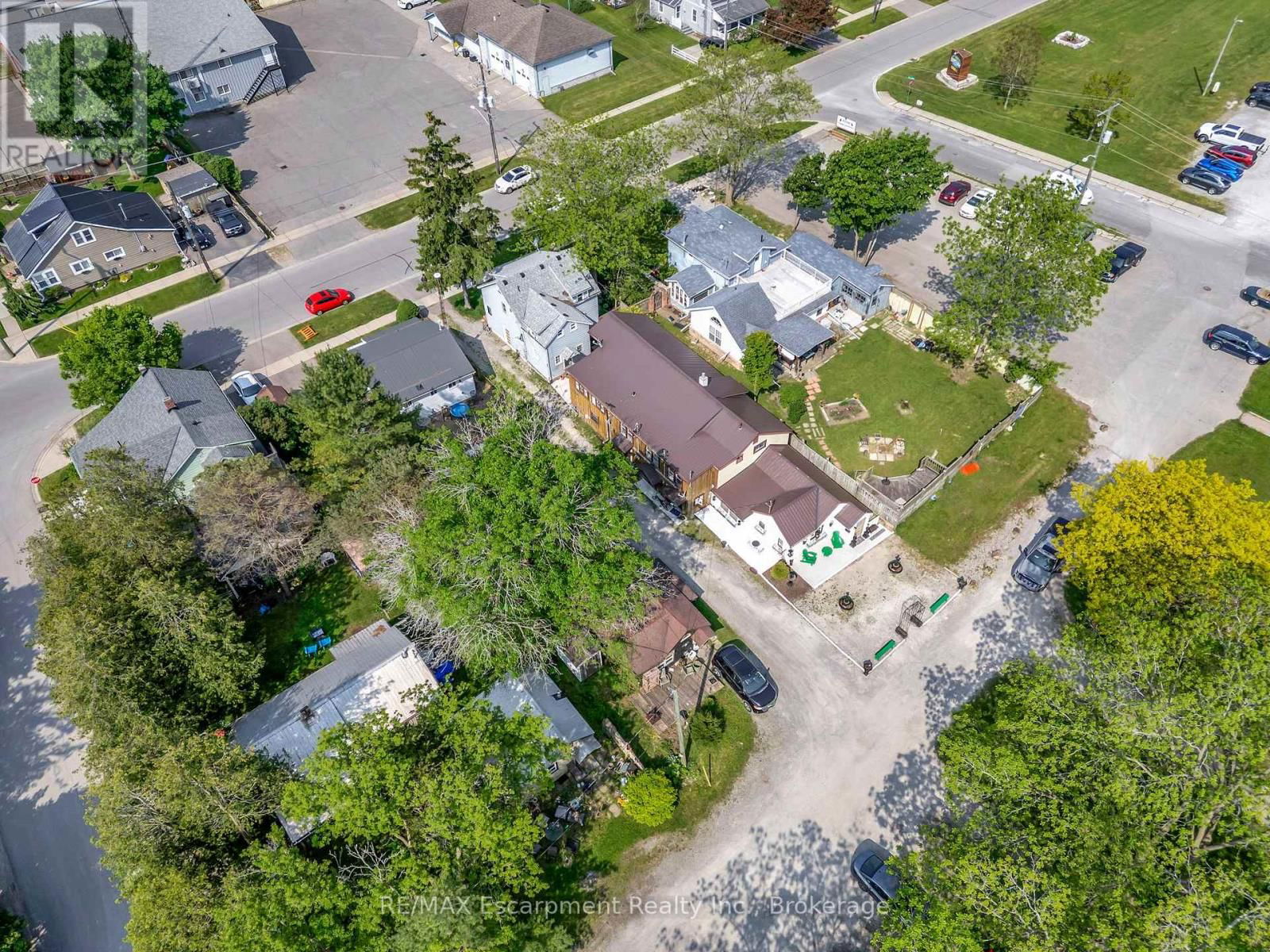 306 ST. PATRICK STREET WEST Image 4